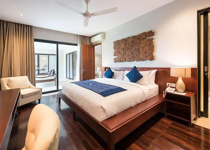 Hotel Karang Saujana 4*