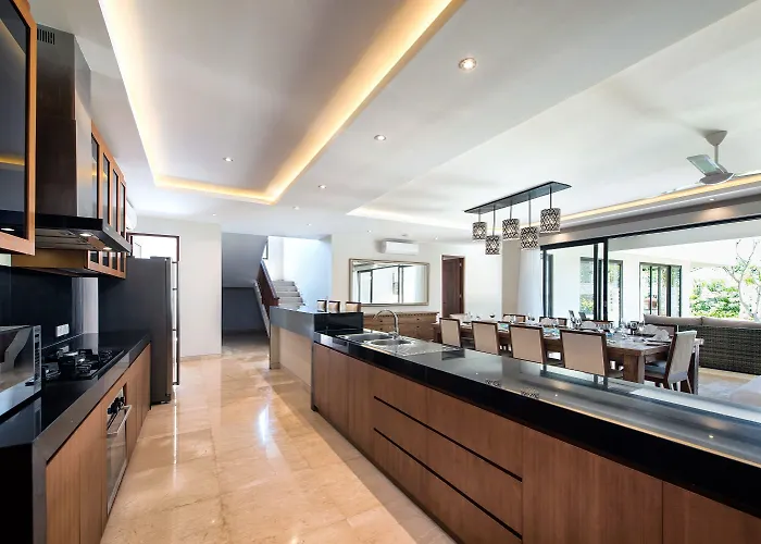 Hotel Karang Saujana 4*
