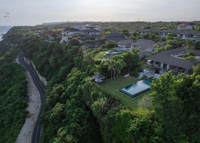 Karang Saujana 4*