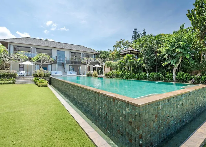Karang Saujana 4*