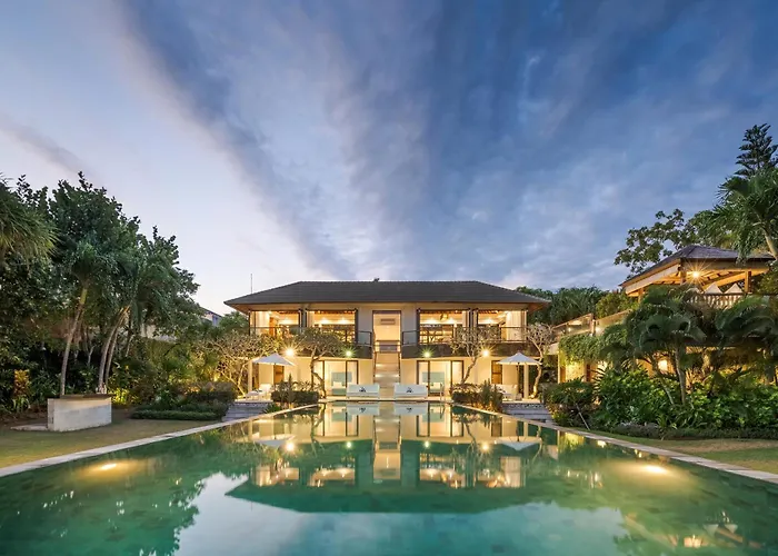 Karang Saujana Hotel Uluwatu (Bali)