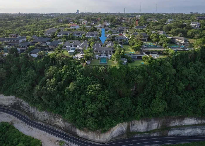 Karang Saujana 4*